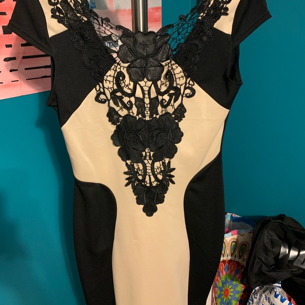 Jade n Juliet dress. Size large